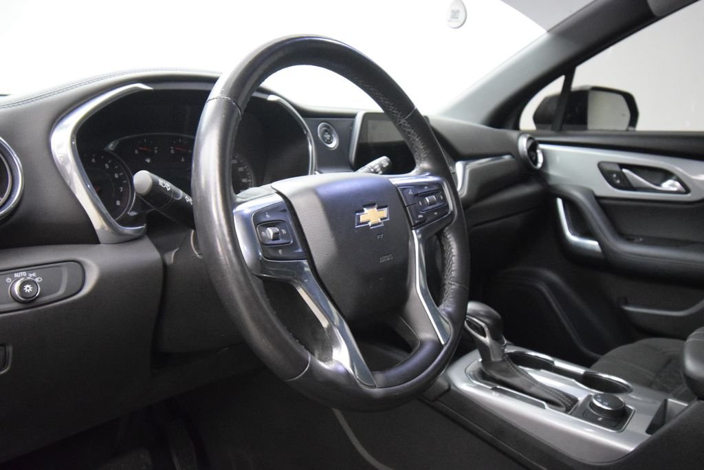 Used 2019 Black Chevrolet Base image 11