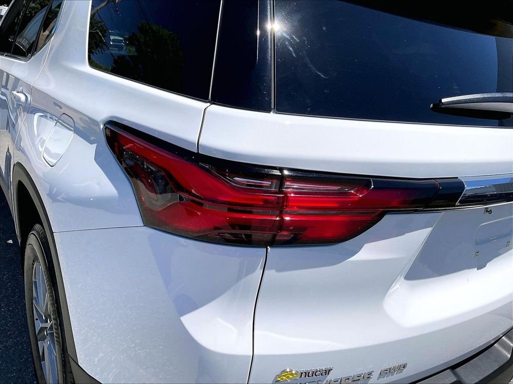 Used 2023 White Chevrolet LT image 34