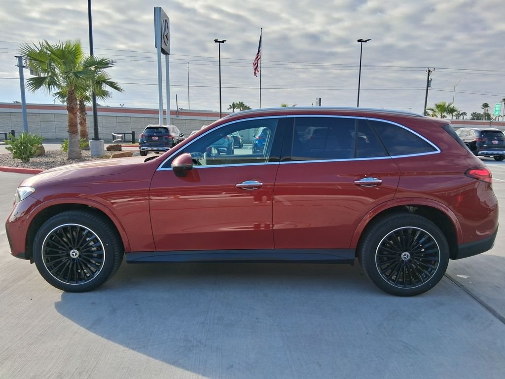 New 2026 MANUFAKTUR Patagonia Red Metallic Mercedes-Benz GLC 300 image 5