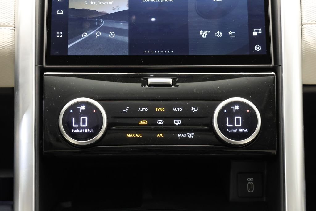 New 2026 Varesine Blue Land Rover Dynamic SE image 24