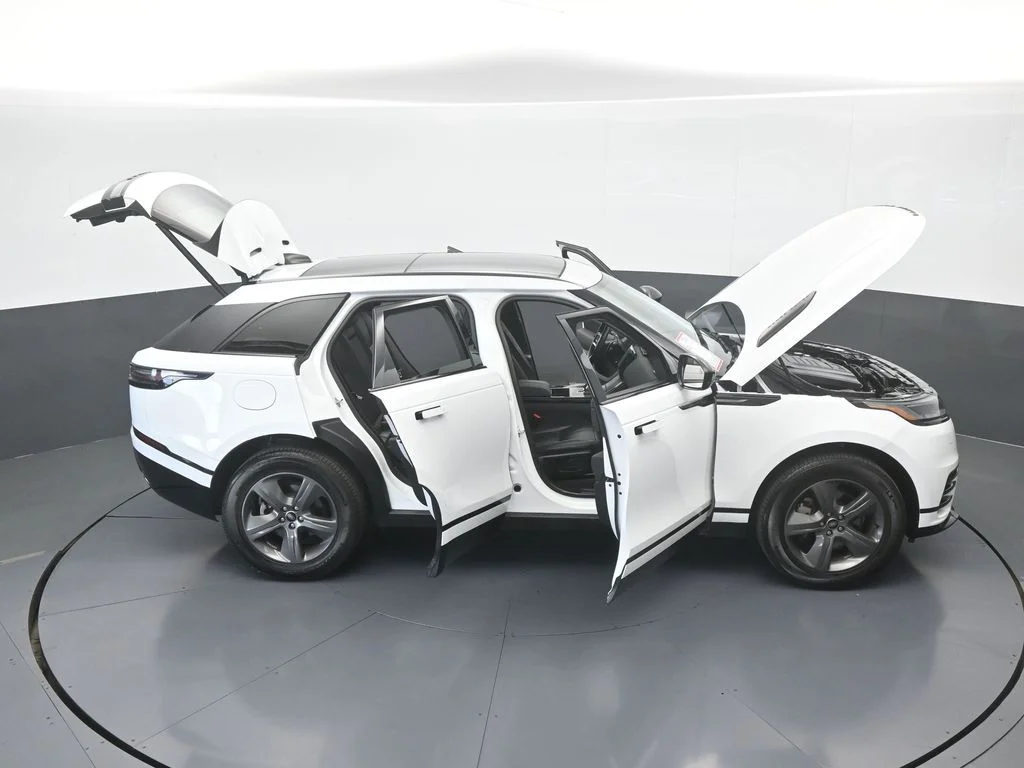 Used 2025 Gray Land Rover Dynamic SE image 66