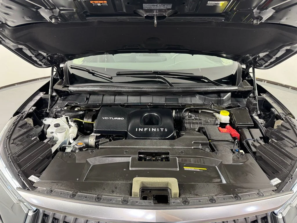 Certified Used 2026 Gray INFINITI LUXE image 33