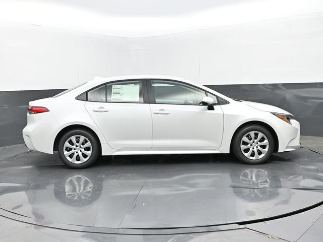 Used 2025 Wind Chill Pearl Toyota LE image 2