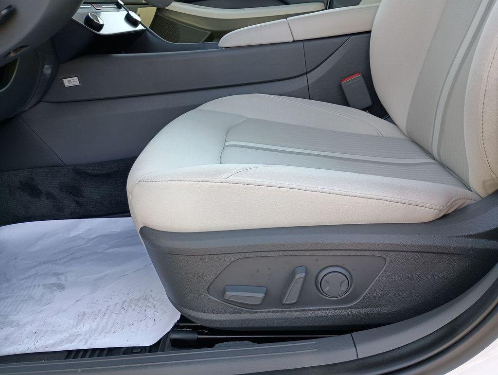 2025 Hyundai Sonata SEL - Photo 18