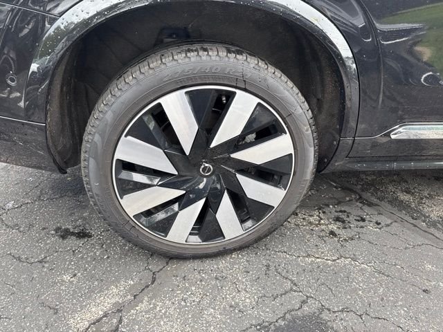 Certified Used 2025 Black Volvo T8 Ultra image 9