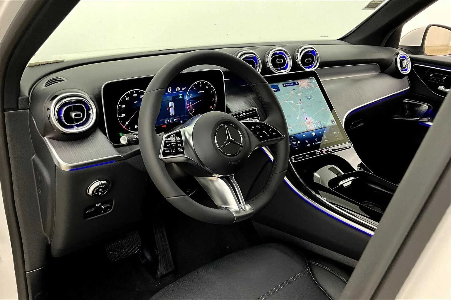 2025 Mercedes-Benz GLC Base - Photo 8