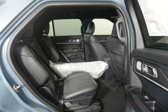 New 2026 Vapor Blue Metallic Ford Tremor® image 29