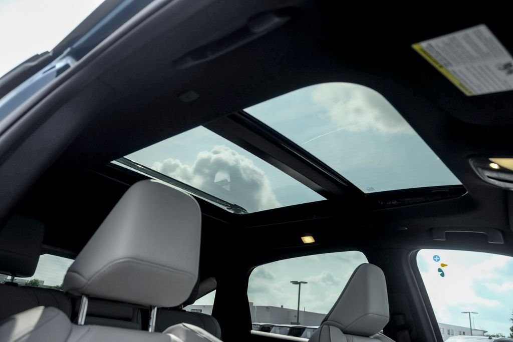 New 2027 DEEP EMERALD INFINITI Sport AWD image 25