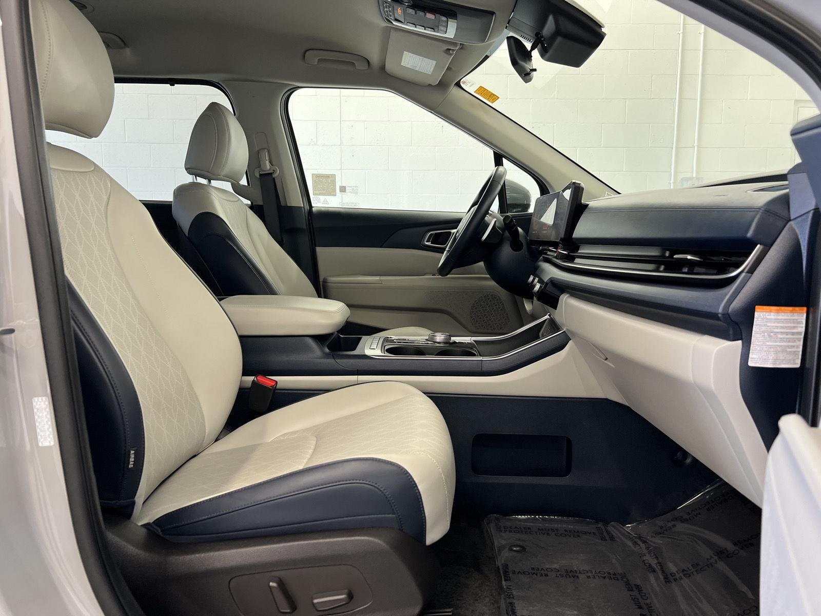 Used 2026 Ceramic Silver Kia EX image 29