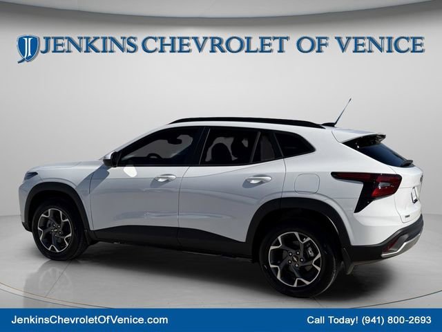 2026 Chevrolet Trax LT - Photo 8