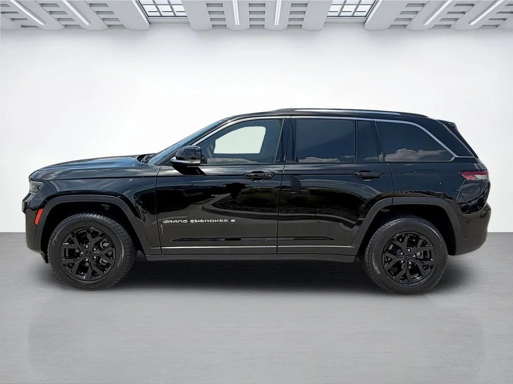 Used 2022 Black Jeep Limited image 6