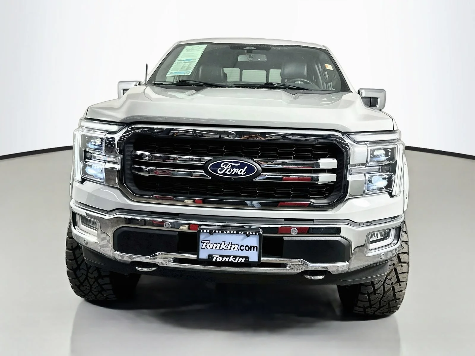 Used 2024 White Ford LARIAT image 2
