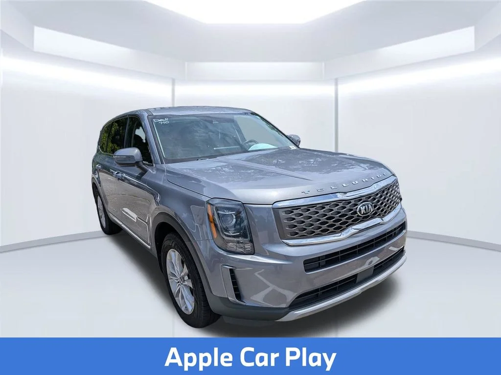 Used 2020 Silver Kia LX image 3