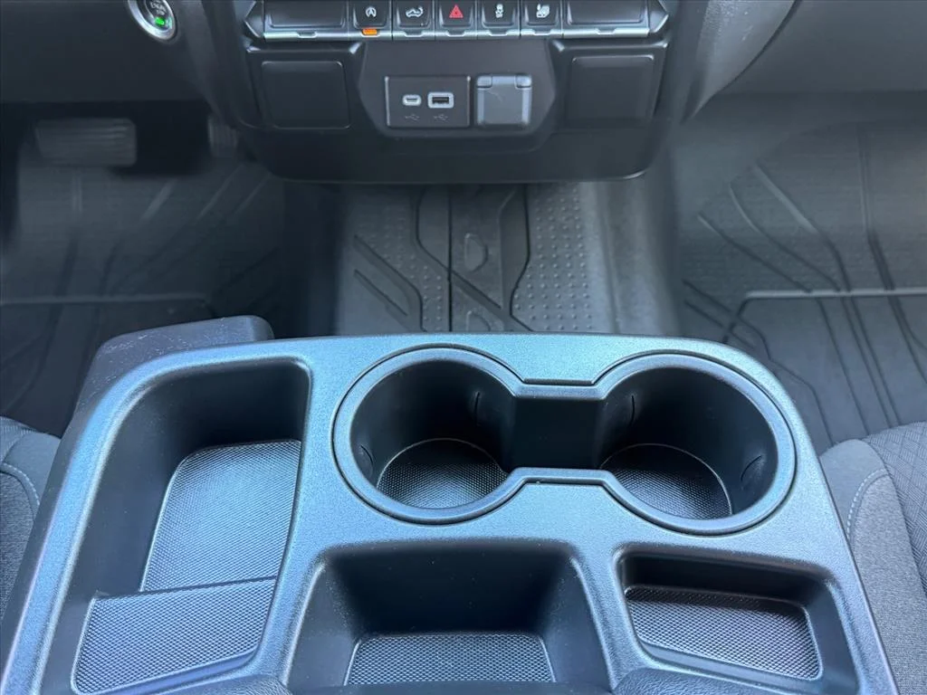 Used 2022 Mosaic Black Metallic Chevrolet LT image 19