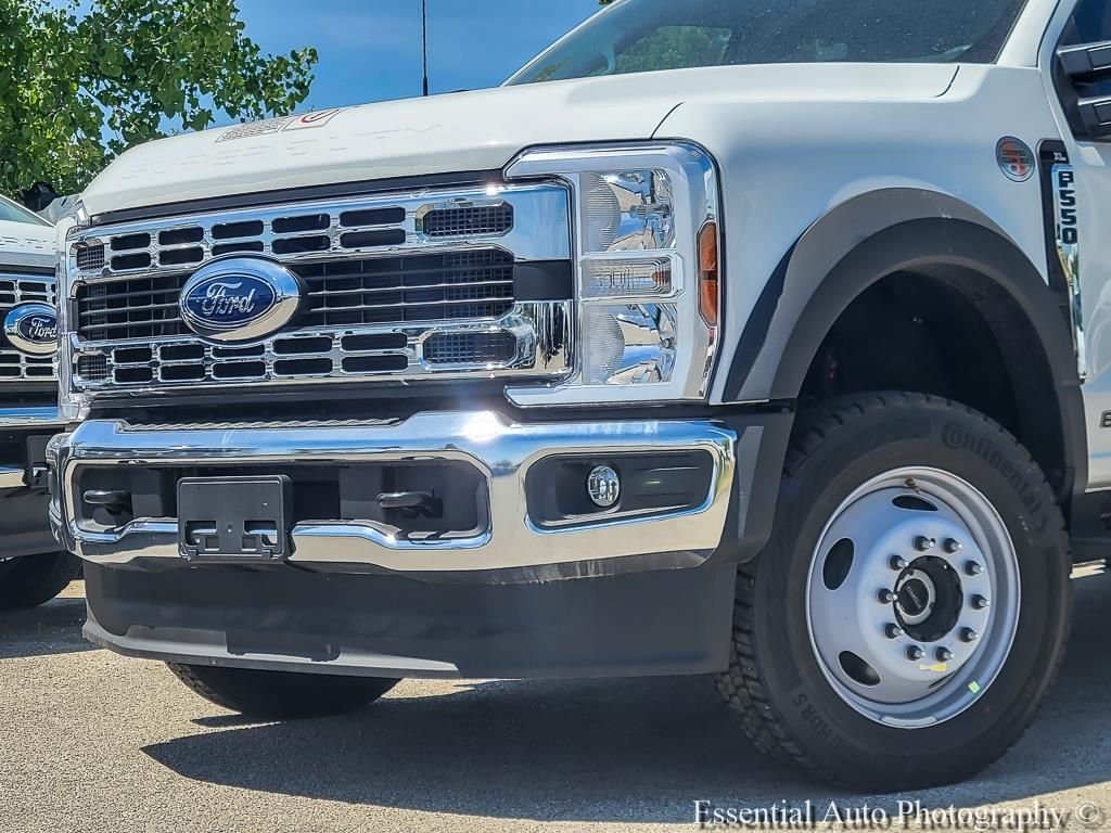 New 2026 Oxford White Ford F-550® XL image 2