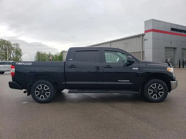 Used 2016 Black Toyota SR5 image 4