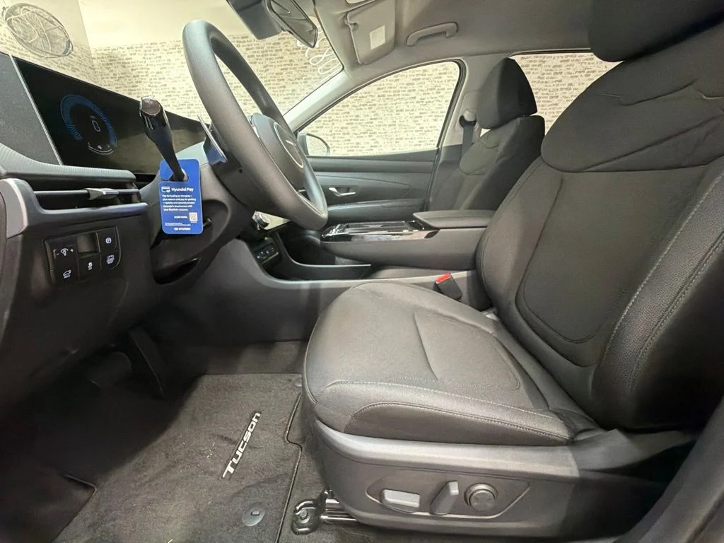 New 2026 Shimmering Silver Hyundai SEL image 24
