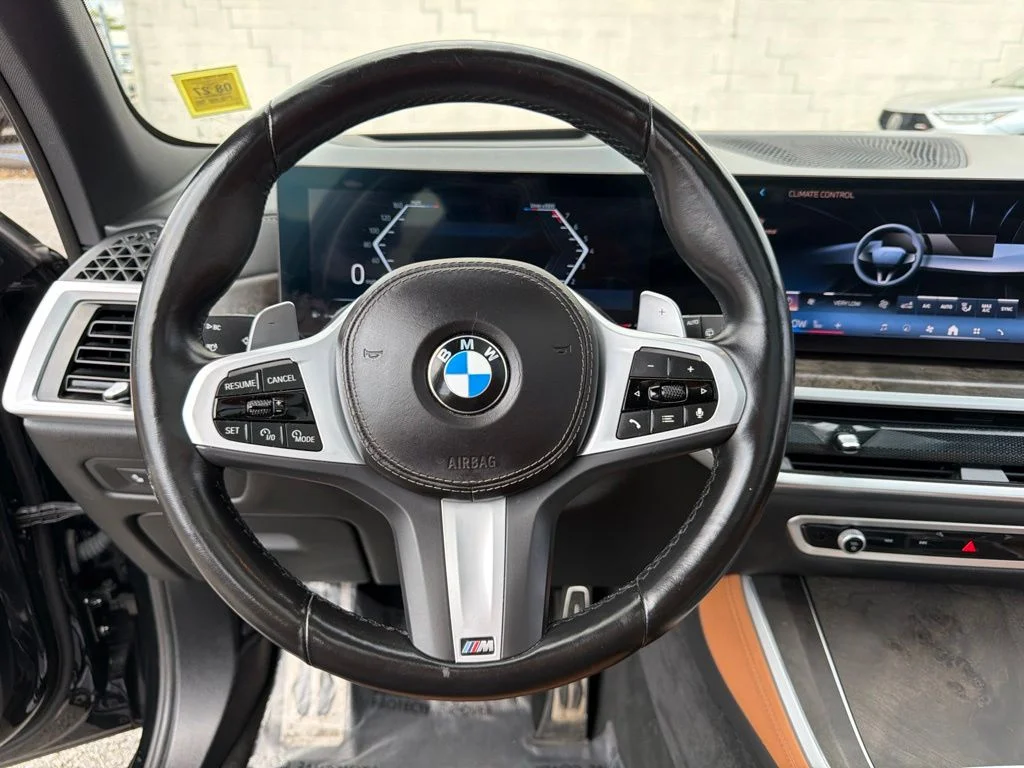 Used 2024 Black BMW xDrive40i image 25