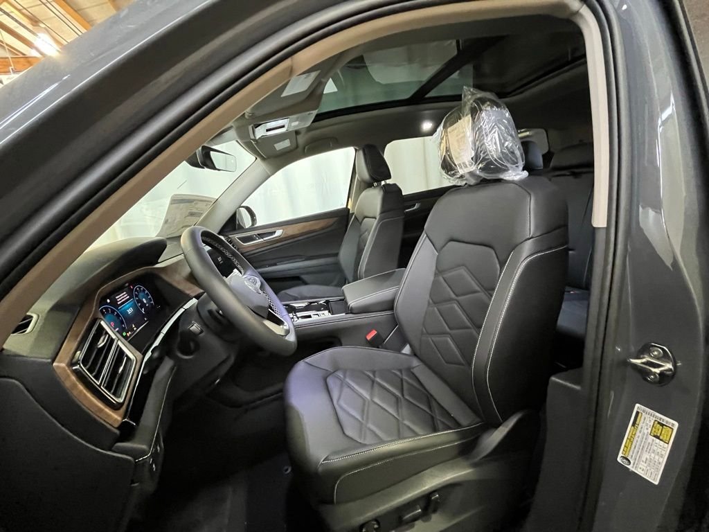 New 2026 Gray Volkswagen 2.0T SE w/Technology image 10