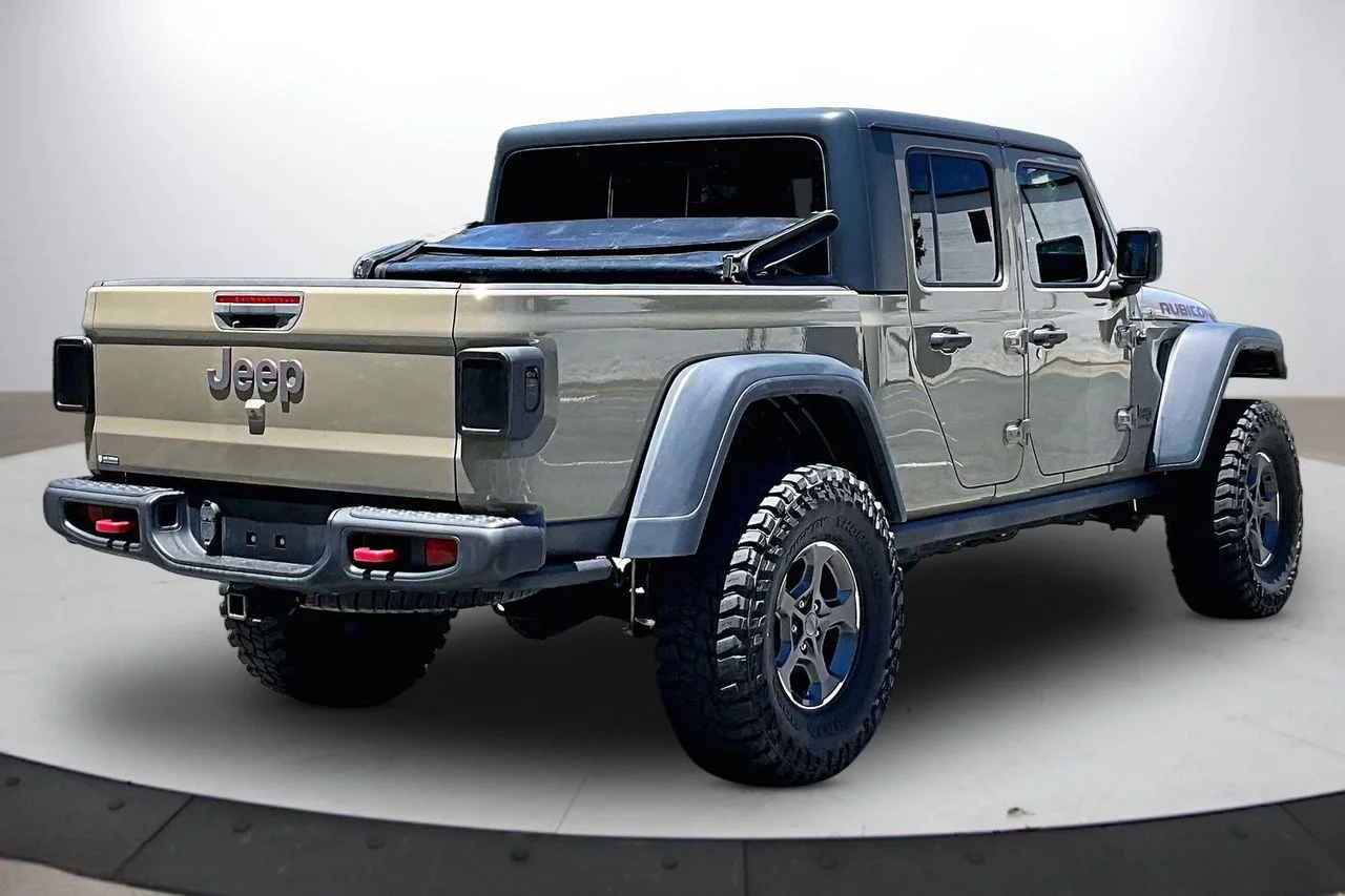 Certified Used 2020 Green Jeep Rubicon image 9