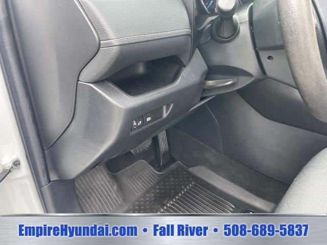 2021 Toyota RAV4 XLE - Photo 22