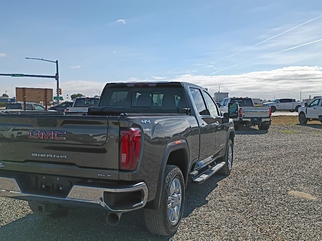 Used 2023 Forest Metallic GMC SLT image 5
