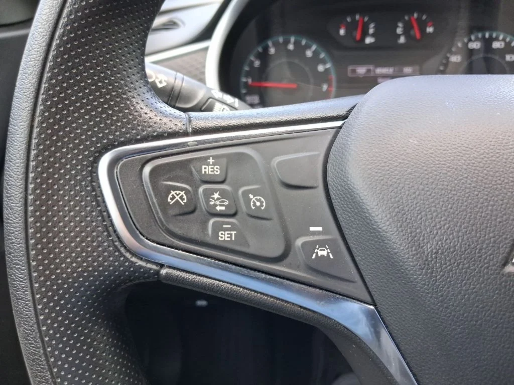 Used 2024 White Chevrolet LT image 28