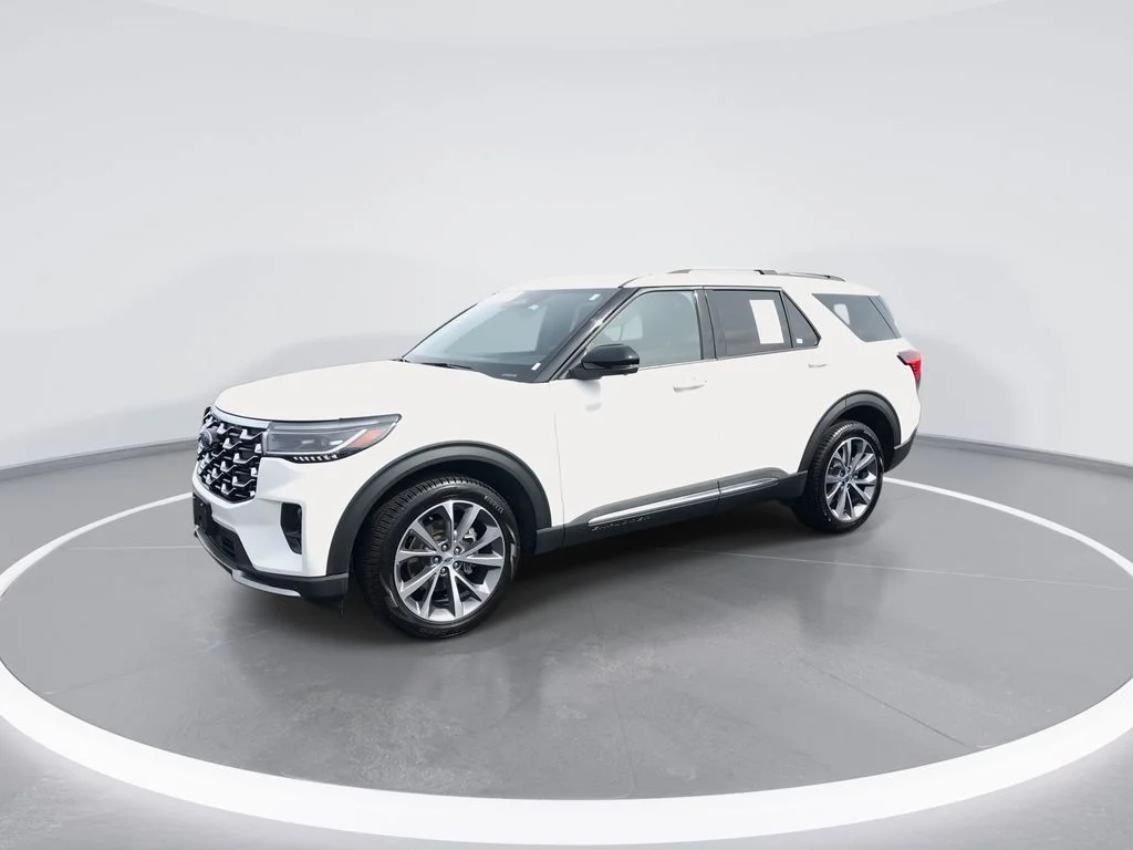 Used 2025 White Ford Platinum image 4
