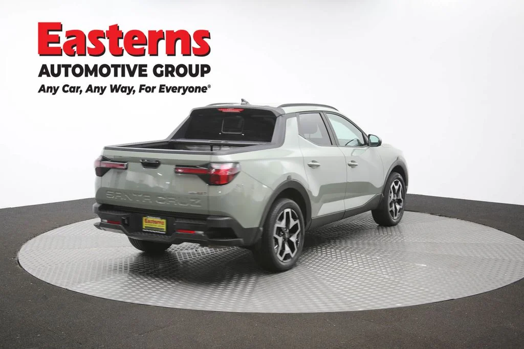 Used 2022 Green Hyundai Limited image 34