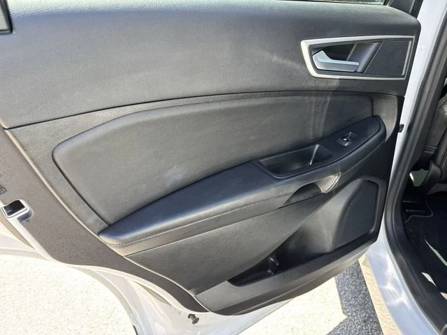 Used 2024 White Ford SEL image 17