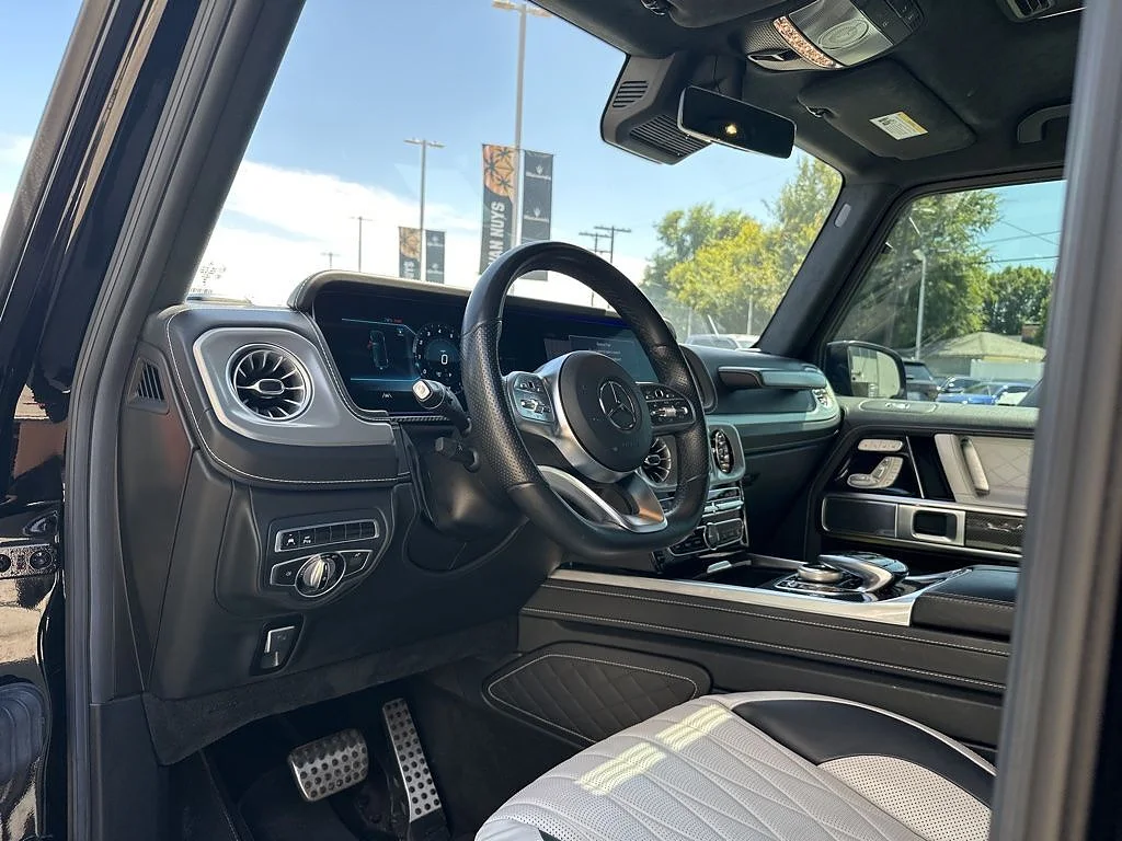 Used 2021 Black Mercedes-Benz G 550 image 7