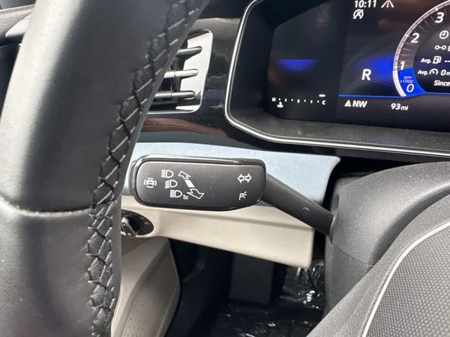 2025 Volkswagen Jetta SE - Photo 23