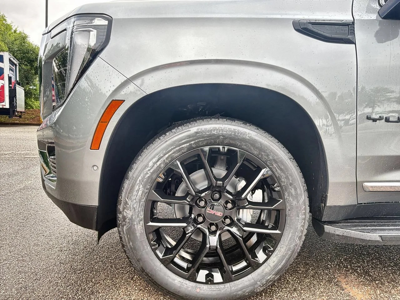 New 2026 Sterling Metallic GMC Elevation image 28