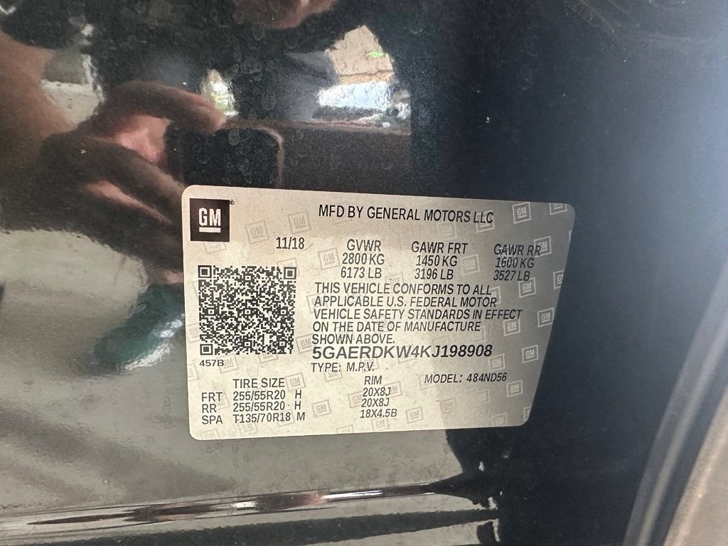 Used 2019 Includes Pitch Dark Night lower exterior accent color.) Buick Avenir image 41