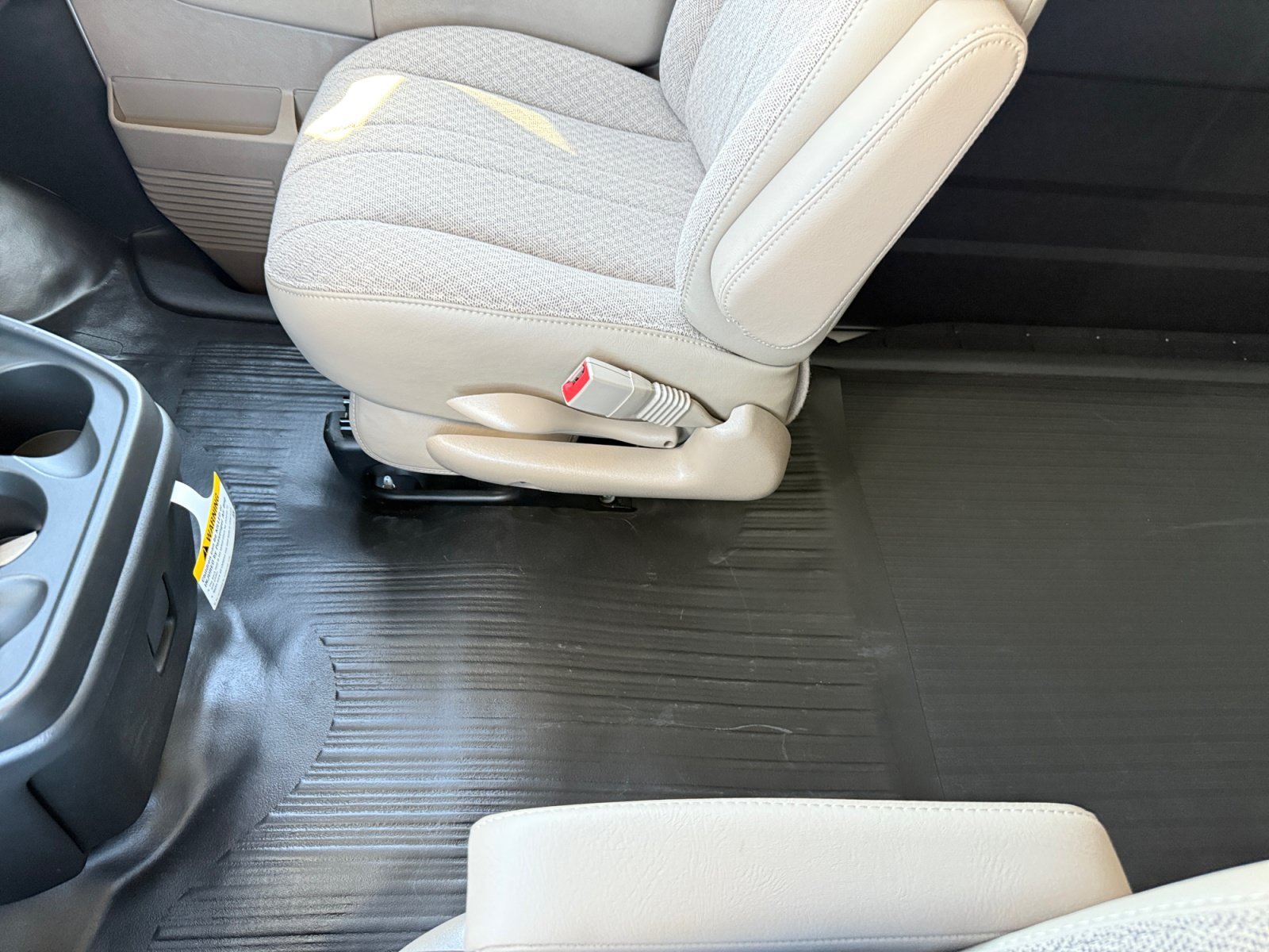 2026 Chevrolet Express Cargo Work Van - Photo 14