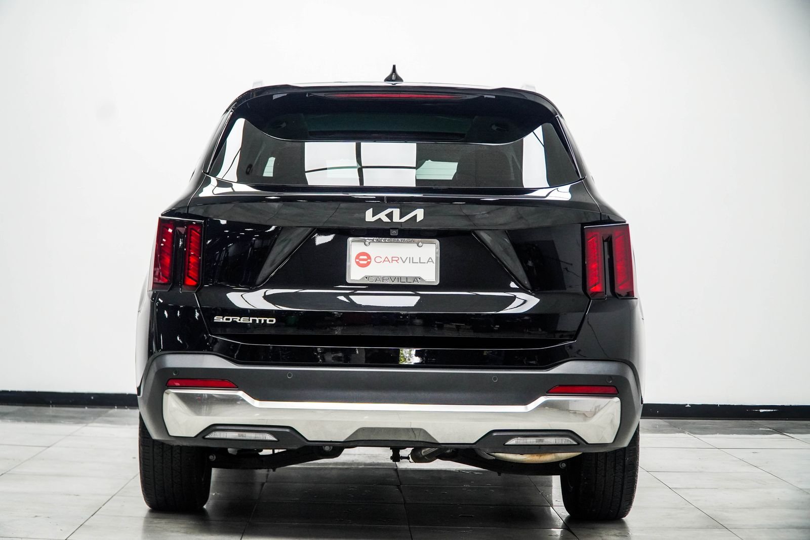 Used 2025 Black Kia S image 11