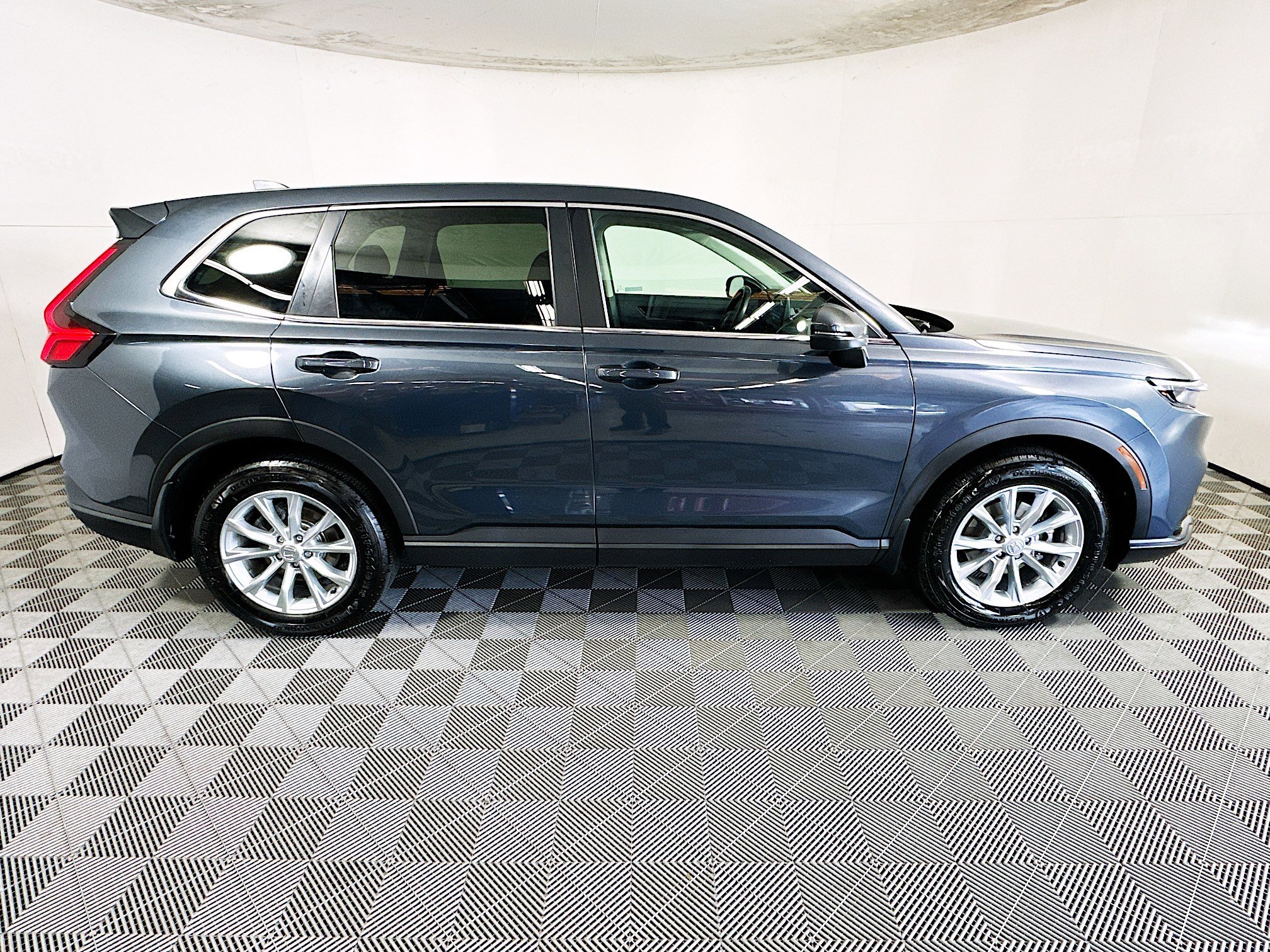 2025 Honda CR-V thumbnail 4