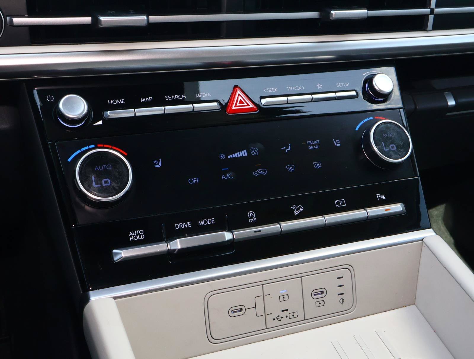 2025 Hyundai Santa Fe SEL - Photo 24