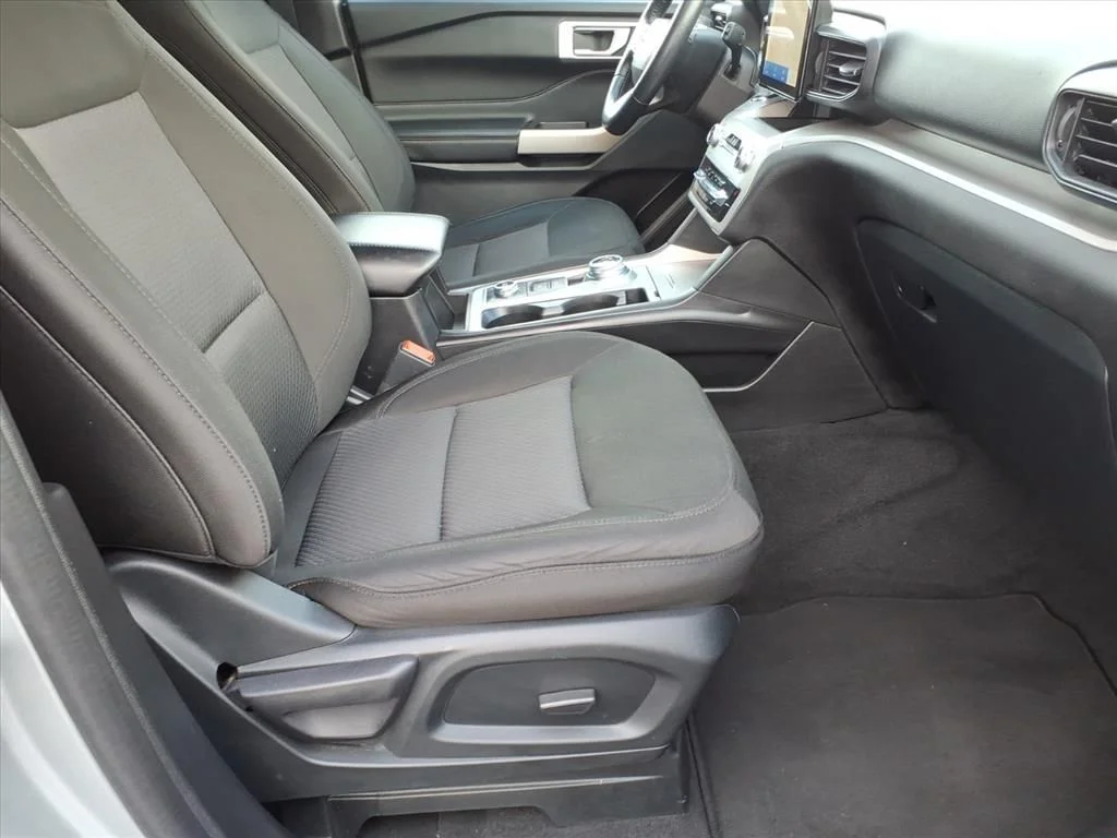 Certified Used 2023 Silver Ford XLT image 8