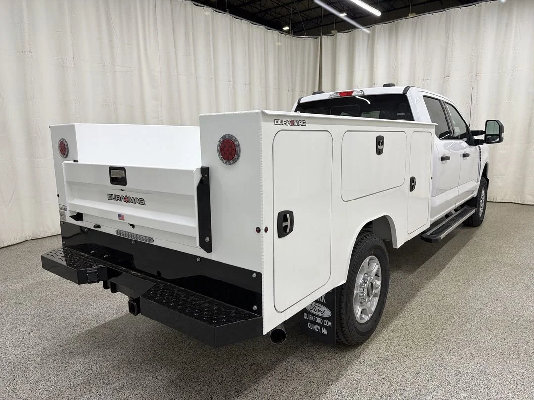 New 2026 Oxford White Ford F-250® XLT image 8