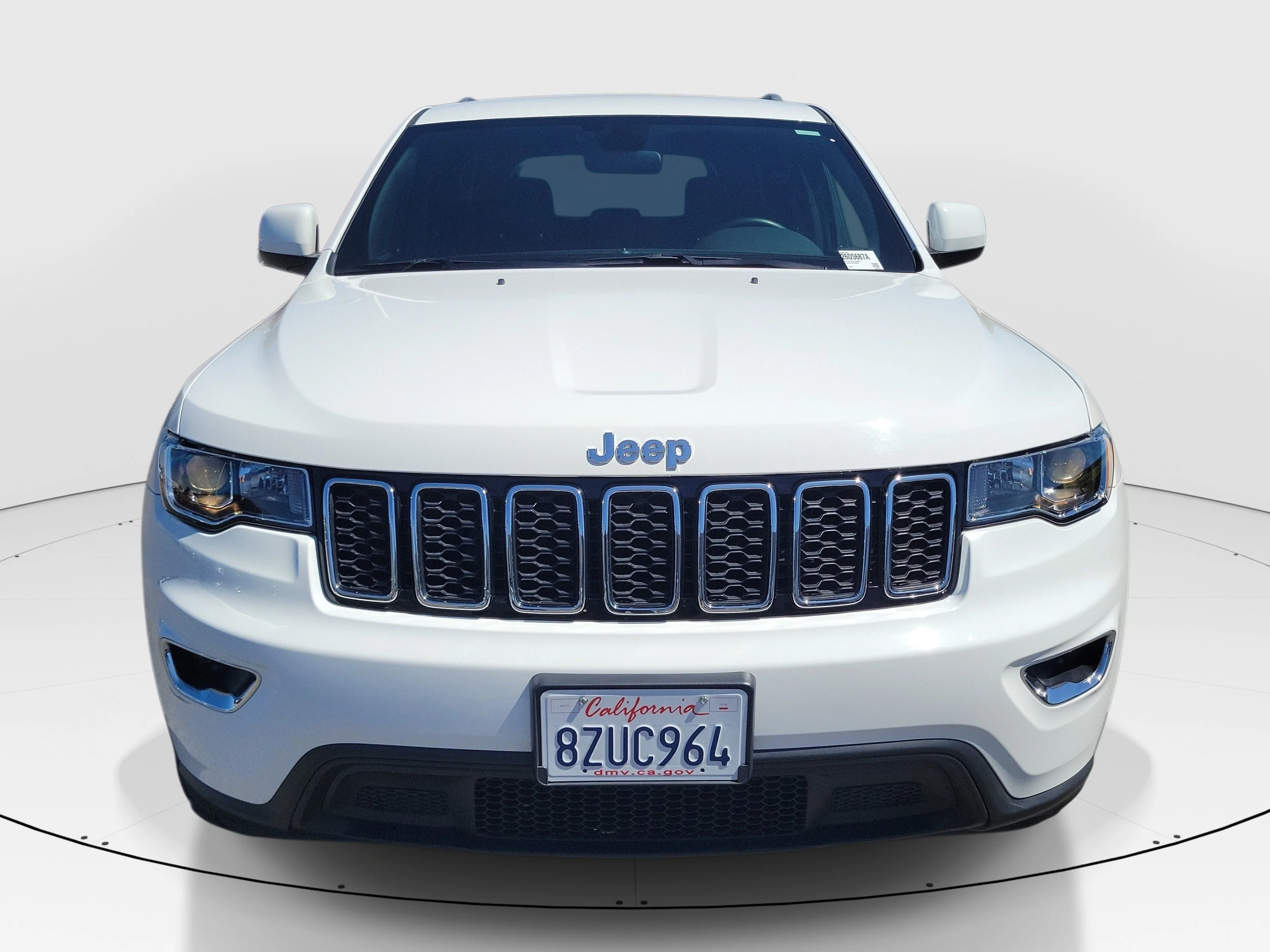 Certified Used 2021 White Jeep Laredo X image 9
