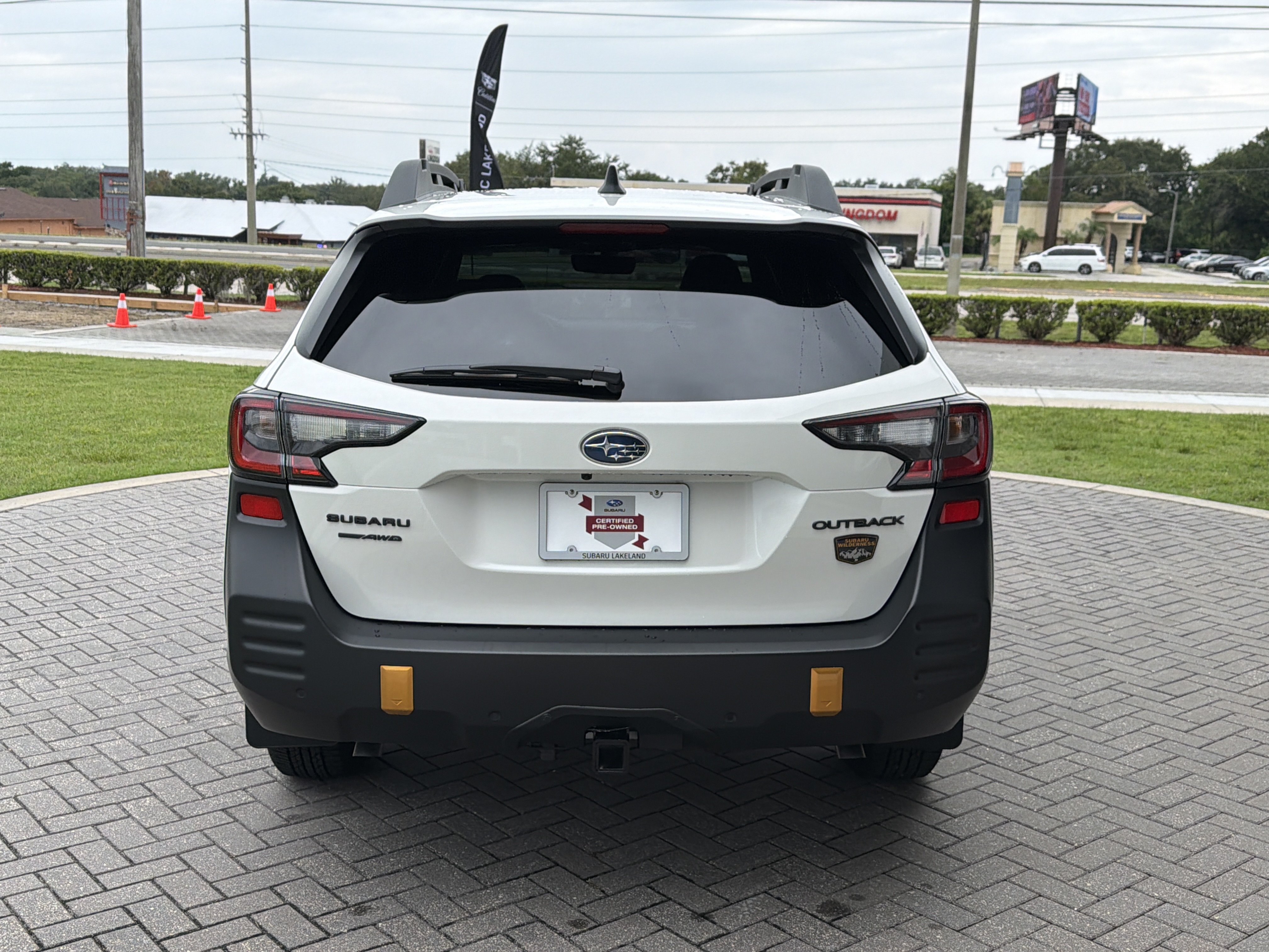 Certified Used 2025 Crystal White Pearl Subaru Wilderness image 5