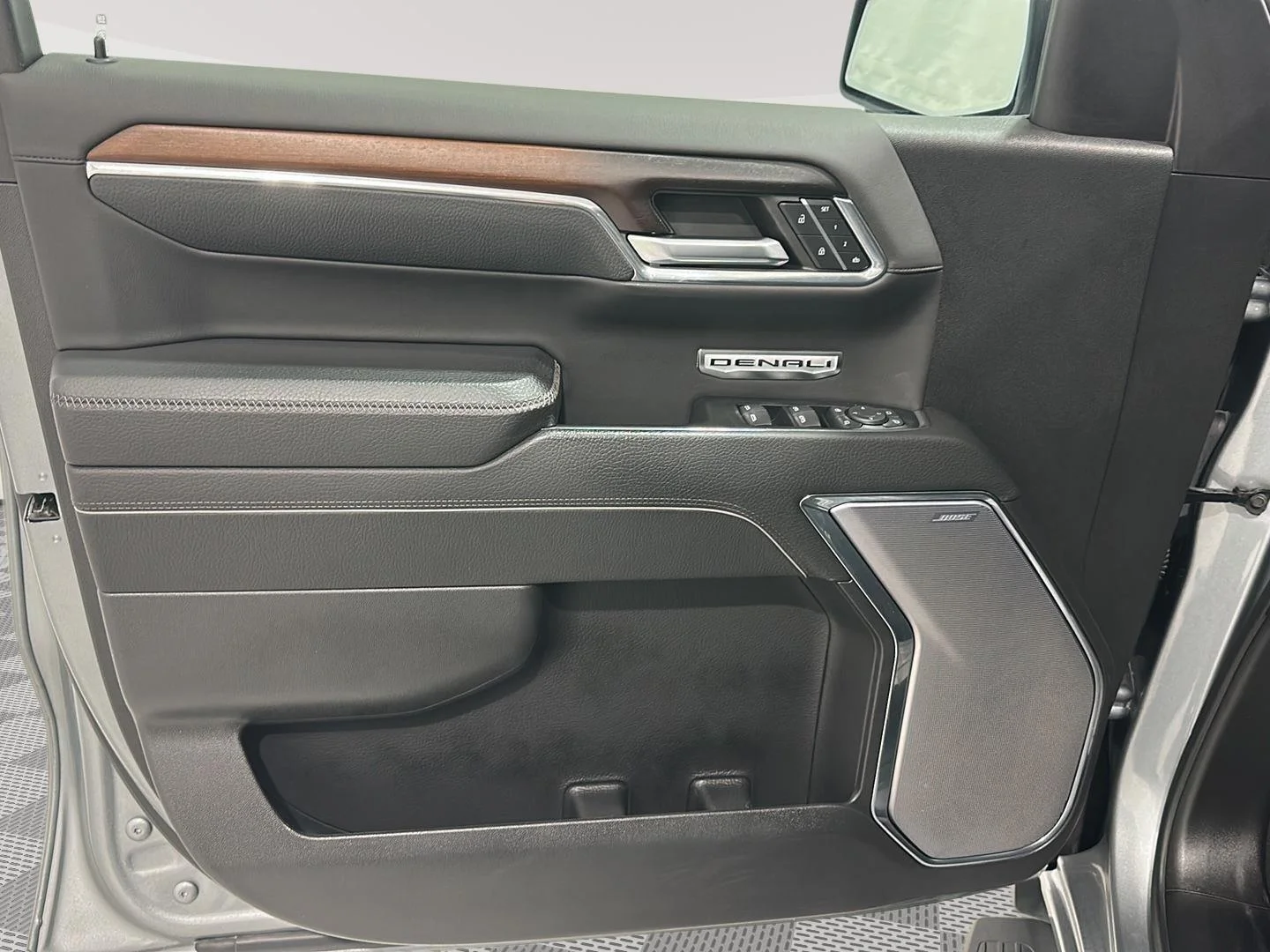 Used 2024 Sterling Metallic GMC Denali image 18