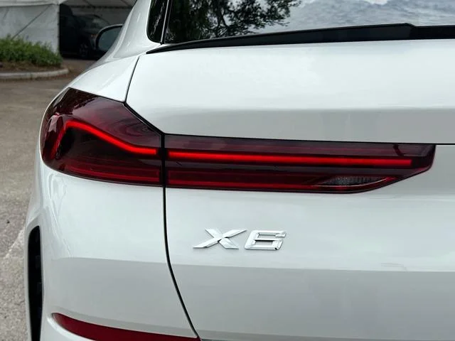 New 2027 Alpine White BMW xDrive40i image 10