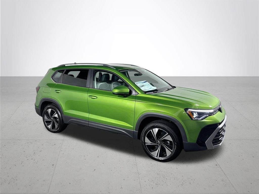 New 2026 Bright Moss Green Metallic Volkswagen 1.5T SE image 4