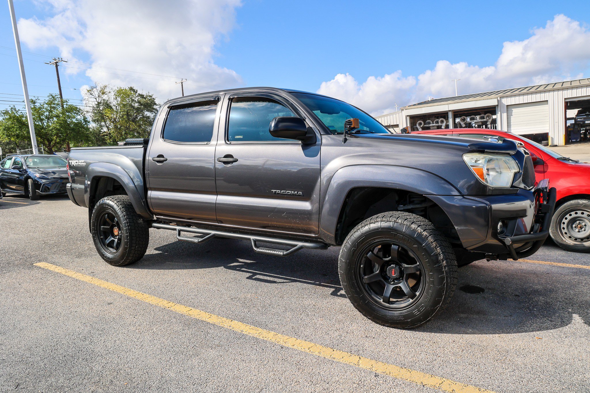 Used 2013 MAGNETIC GRAY MET Toyota DBL CAB 4WD V6 AT image 6