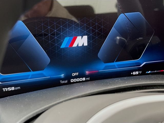 Used 2026 White BMW M60i image 12