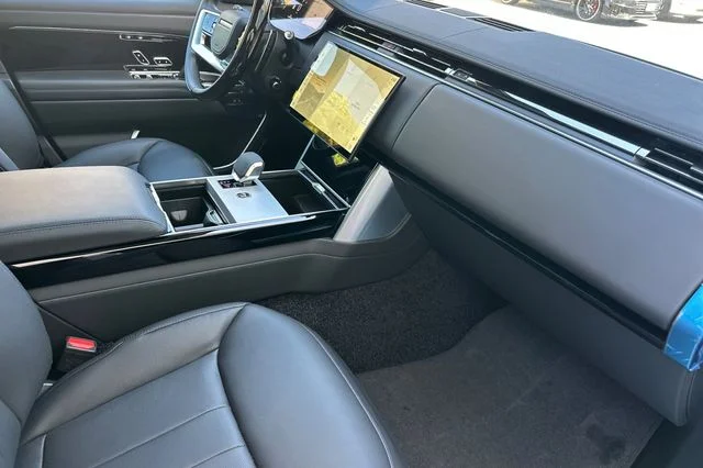 2026 Land Rover Range Rover SE - Photo 14