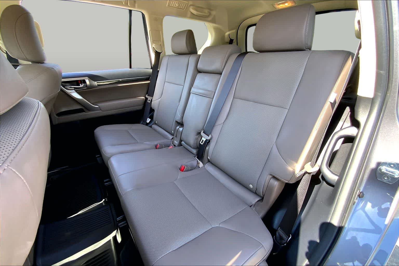 Used 2023 Nebula Gray Pearl Lexus Premium image 21