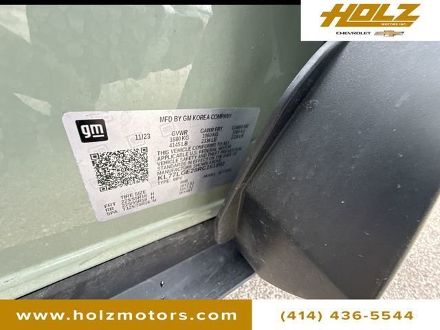 Certified Used 2024 Cacti Green Chevrolet 1RS image 30